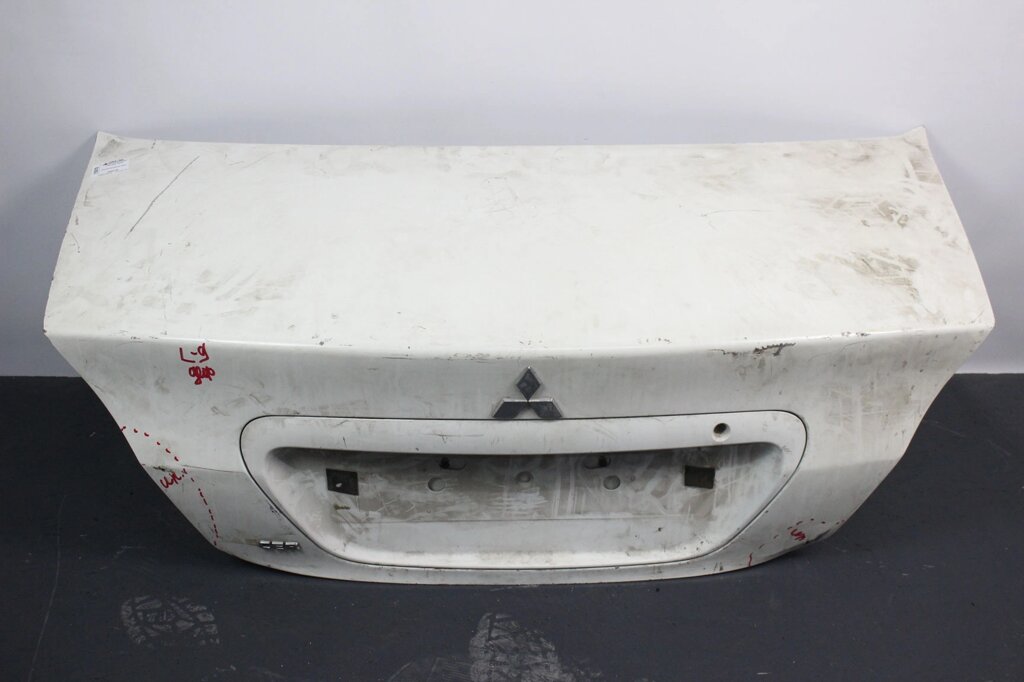 Кришка багажника седан дефект Mitsubishi Lancer 9 (CSA) 2003-2009 5920A020 (77252) від компанії Автозапчастини б/в для японських автомобілів - вибирайте Razborka6062 - фото 1