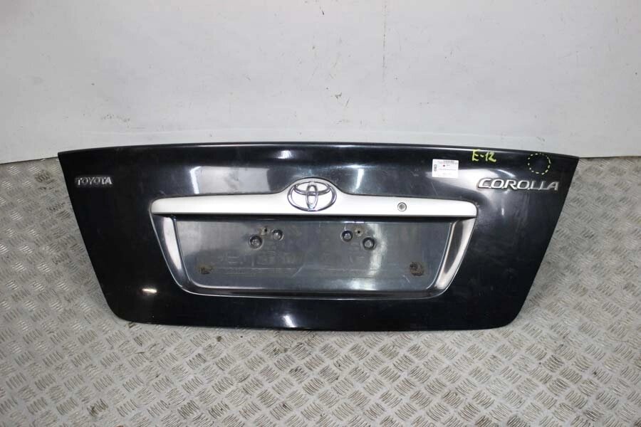 Кришка багажника седан Toyota Corolla E12 2000-2006 644011A800 (4903) від компанії Автозапчастини б/в для японських автомобілів - вибирайте Razborka6062 - фото 1