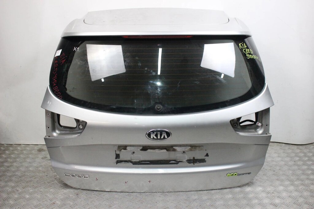 Кришка багажника універсал Kia Ceed (JD) 2012-2019 73700A2200 (67154) від компанії Автозапчастини б/в для японських автомобілів - вибирайте Razborka6062 - фото 1