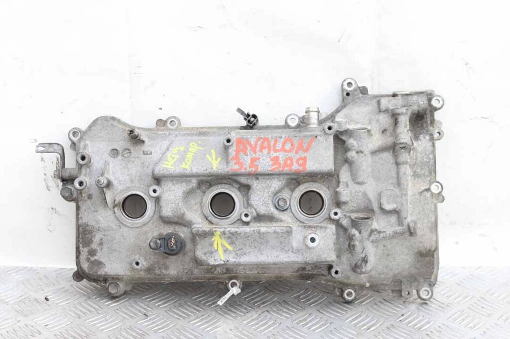 Кришка клапанна 3.5 RH задня Toyota Camry 40 2006-2011 112010P020 (77344) від компанії Автозапчастини б/в для японських автомобілів - вибирайте Razborka6062 - фото 1