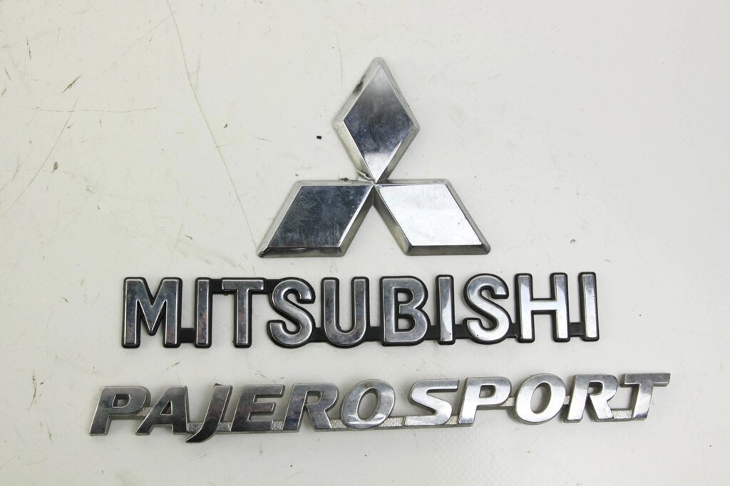 Кришка обкладинки багажника Mitsubishi Pajero Sport (KH) 20082015 7415A368 / MR108148 / 7415A308 (60095) від компанії Автозапчастини б/в для японських автомобілів - вибирайте Razborka6062 - фото 1