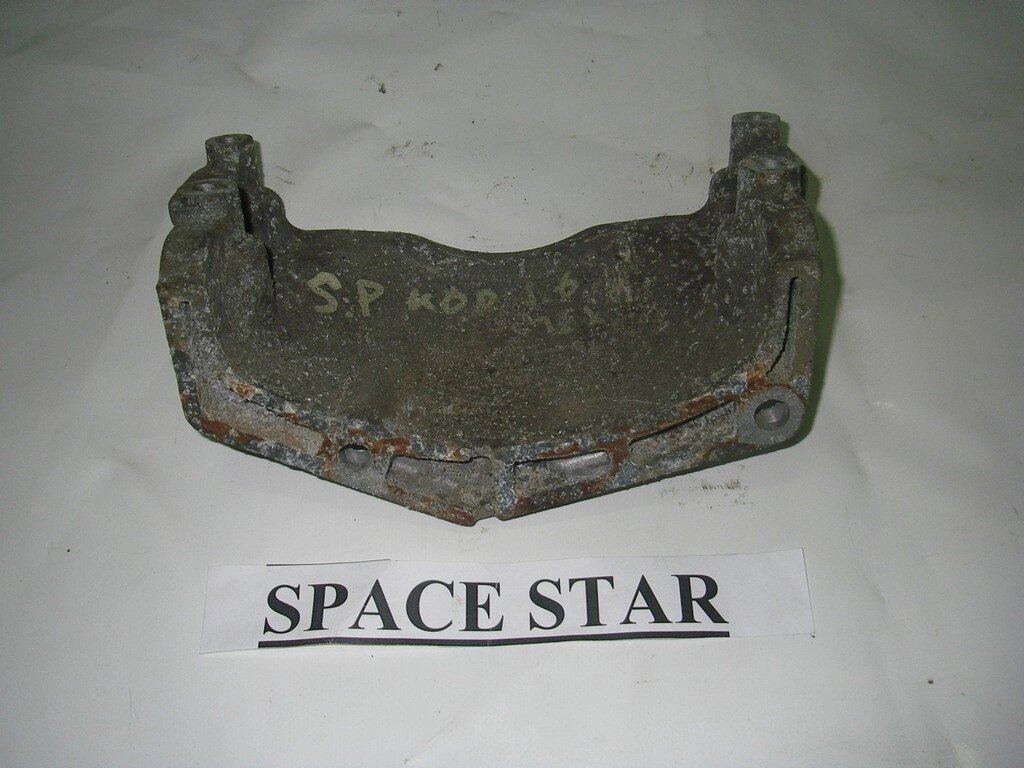 Кронштейн двигуна нижній Mitsubishi Space Star 1998-2005 MR910375 (4078) від компанії Автозапчастини б/в для японських автомобілів - вибирайте Razborka6062 - фото 1