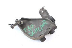 Кронштейн кріплення генератора 2.0 Nissan X-Trail (T30) 2002-2007 117106N201 (64558)