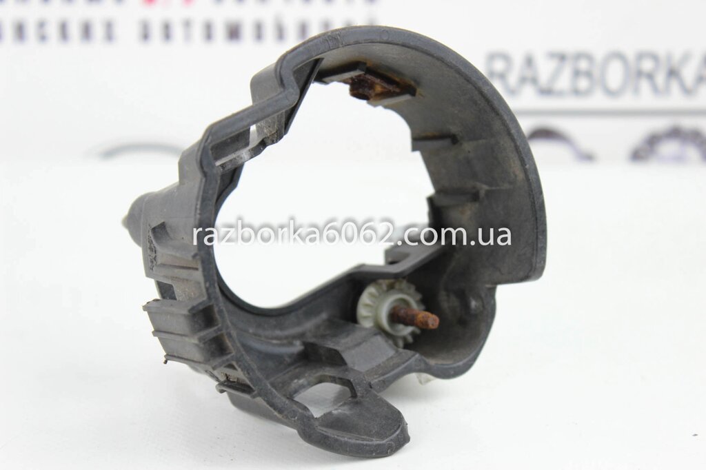 Кронштейн кріплення ВТФ правий Subaru Forester (SH) 2008-2012 84927SC000 (34660) від компанії Автозапчастини б/в для японських автомобілів - вибирайте Razborka6062 - фото 1