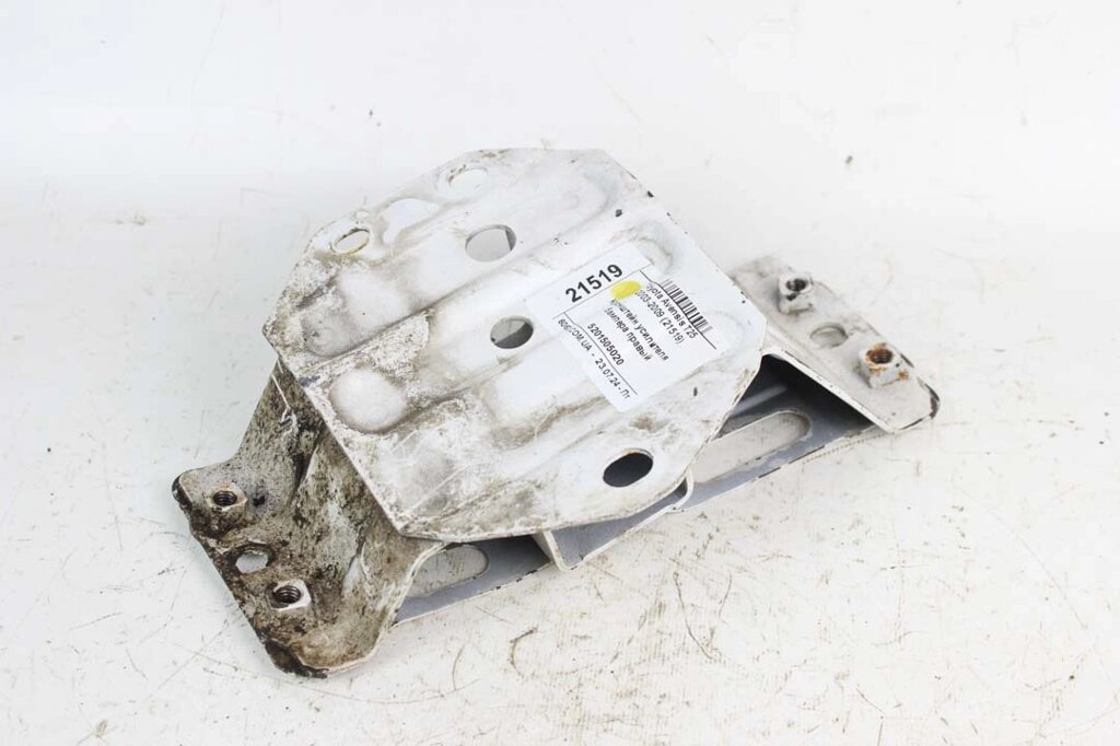 Кронштейн підсилювача бампера правий Toyota Avensis T25 2003-2009 5201505020 (21519) від компанії Автозапчастини б/в для японських автомобілів - вибирайте Razborka6062 - фото 1