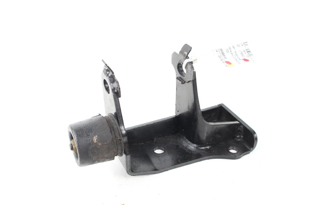 Кронштейн подушки двигуна лівий 2.0 МКПП TDI Toyota Avensis T25 2003-2009 123250G010 (78842) від компанії Автозапчастини б/в для японських автомобілів - вибирайте Razborka6062 - фото 1