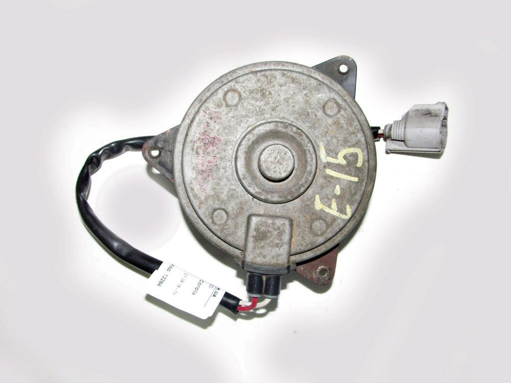 Моторчик дифузора Toyota Corolla E15 2007-2013 1636322120 (12284) від компанії Автозапчастини б/в для японських автомобілів - вибирайте Razborka6062 - фото 1