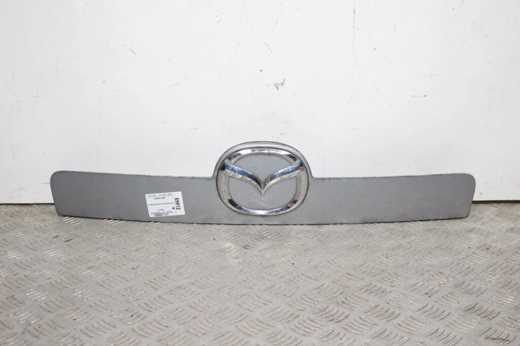 Накладка кришки багажника Mazda CX-7 2006-2012 EG2150811 (69912) від компанії Автозапчастини б/в для японських автомобілів - вибирайте Razborka6062 - фото 1