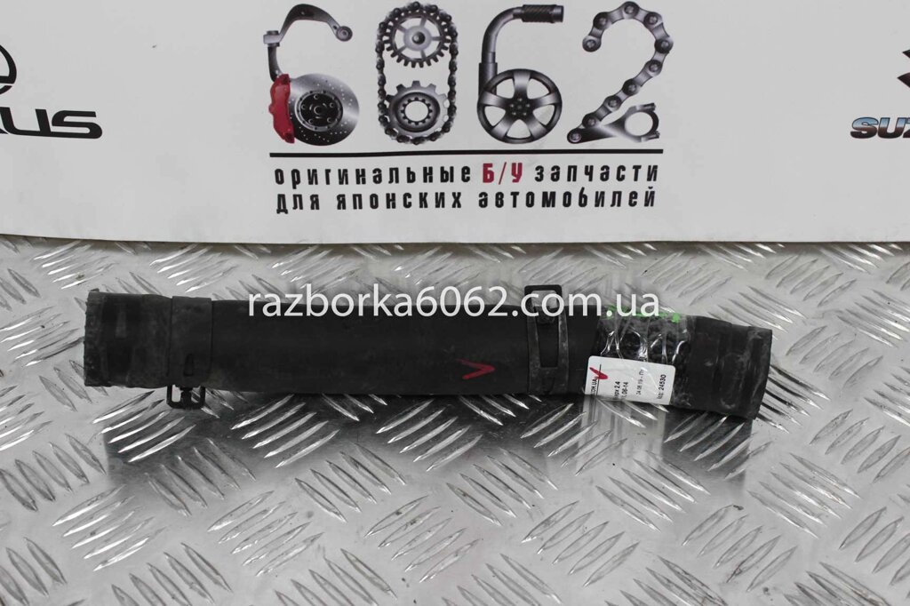 Патрубок основного радіатора верх правий 2.4 Mitsubishi Outlander (CW) XL 2006-2014 1370A138 (24530) від компанії Автозапчастини б/в для японських автомобілів - вибирайте Razborka6062 - фото 1