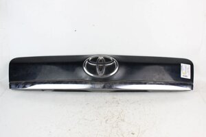 Накладка кришки багажника верхня під підсвічування Toyota RAV-4 III 2005-2012 7680142120 (78910) в Києві от компании Автозапчасти б/у для японских автомобилей – выбирайте Razborka6062