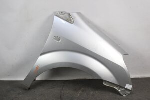 Крило переднє праве Toyota Corolla Verso 2004-2009 538110F010 (63754)