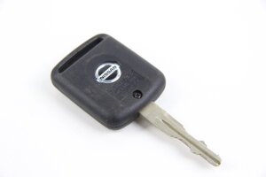 I Ключ запалювання з іммобілайзером 2 кнопок Nissan Tiida (C11) 2007-2013 282688ax600 (51544) 5WK4 876 /818
