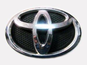 Емблема Toyota Avensis T25 2003-2009 7530105010 (17017) в Києві от компании Автозапчасти б/у для японских автомобилей – выбирайте Razborka6062