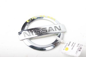 Емблема на кришку багажника Nissan Micra (K12) 2002-2011 90890AX600 (79889) в Києві от компании Автозапчасти б/у для японских автомобилей – выбирайте Razborka6062