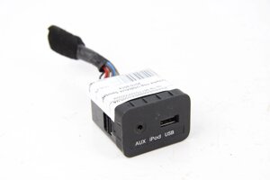 Роз'єм під USB/AUX Kia Sportage (SL) 2010-2015 961103W000WK (48046) в Києві от компании Автозапчасти б/у для японских автомобилей – выбирайте Razborka6062