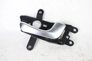 Ручка дверей внутр правий передній Kia Optima (JF) 2015-2020 82620D4030 (100638) в Києві від компанії Автозапчасти б/у для японских автомобилей – выбирайте Razborka6062