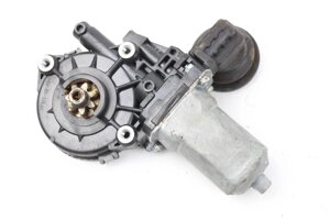 Моторчик склопідіймача передній лівий Toyota Auris 2006-2012 857200D120 (38354) в Києві от компании Автозапчасти б/у для японских автомобилей – выбирайте Razborka6062