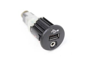 Роз'єм під USB/AUX Nissan Juke (YF15) 2010-2019 28023BH00A (43433) в Києві от компании Автозапчасти б/у для японских автомобилей – выбирайте Razborka6062