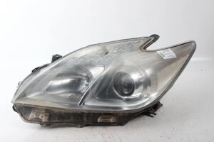 Фара ліва дефект 12- LHL Toyota Prius (ZVW35) 2009-2015 8117047510 (84493) в Києві від компанії Автозапчасти б/у для японских автомобилей – выбирайте Razborka6062