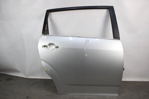 Двері задня права Toyota Corolla Verso 2004-2009 670030F010 (63736)