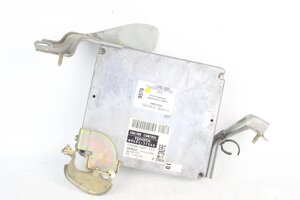 Блок управління двигуном 2.4 МКПП Toyota Camry 30 2001-2006 896613T560 (9570)