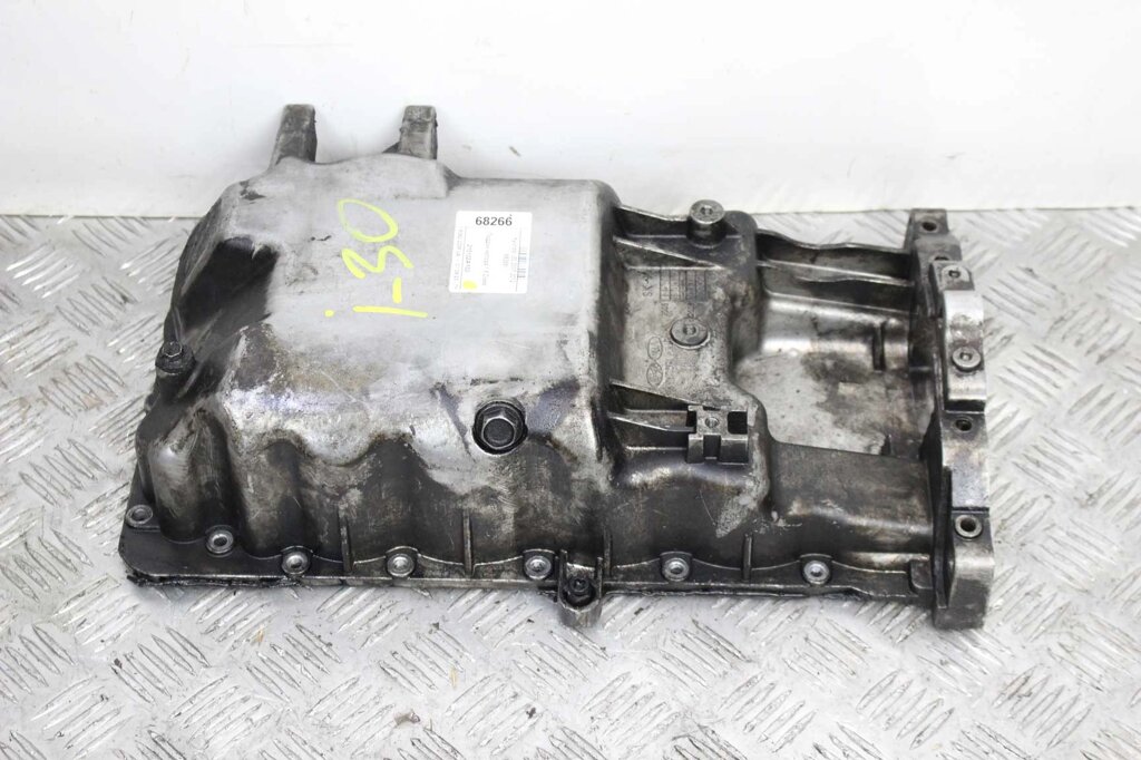 Піддон мотора 1.6 Diesel Hyundai I30 (FD) 2007-2012 215102A102 (68266) від компанії Автозапчастини б/в для японських автомобілів - вибирайте Razborka6062 - фото 1