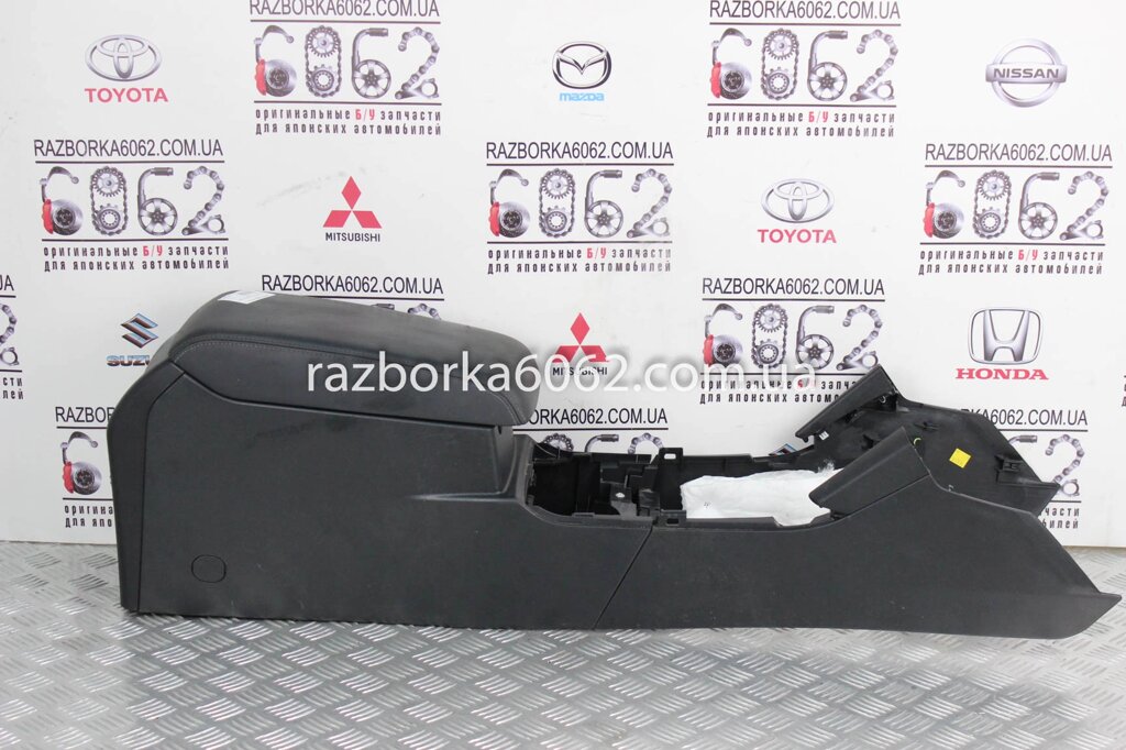 Підлокітник шкіра Subaru Outback (BS / BN) 2014-2020 92114AL00AVH (33911) від компанії Автозапчастини б/в для японських автомобілів - вибирайте Razborka6062 - фото 1