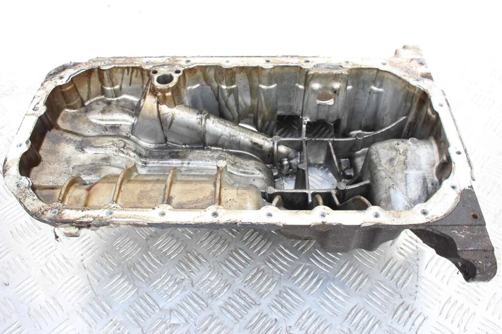 Полуподдон 3.0 TDI Toyota Prado 120 2003-2009 1210130080 (69448) від компанії Автозапчастини б/в для японських автомобілів - вибирайте Razborka6062 - фото 1