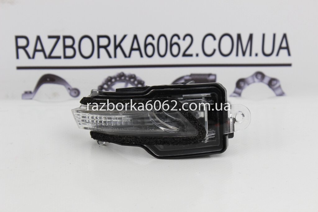 Повторитель повороту в дзеркало правий Lexus NX 2014-2021  (31093) від компанії Автозапчастини б/в для японських автомобілів - вибирайте Razborka6062 - фото 1