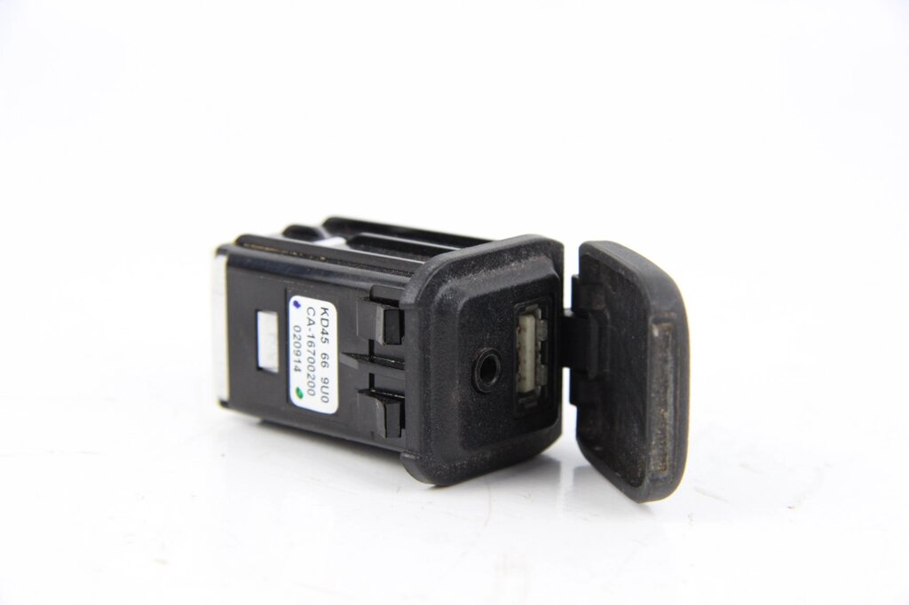 Роз'єм під USB / AUX Mazda CX-5 (KE) 2012-2017 KD45669U0 (48892) від компанії Автозапчастини б/в для японських автомобілів - вибирайте Razborka6062 - фото 1