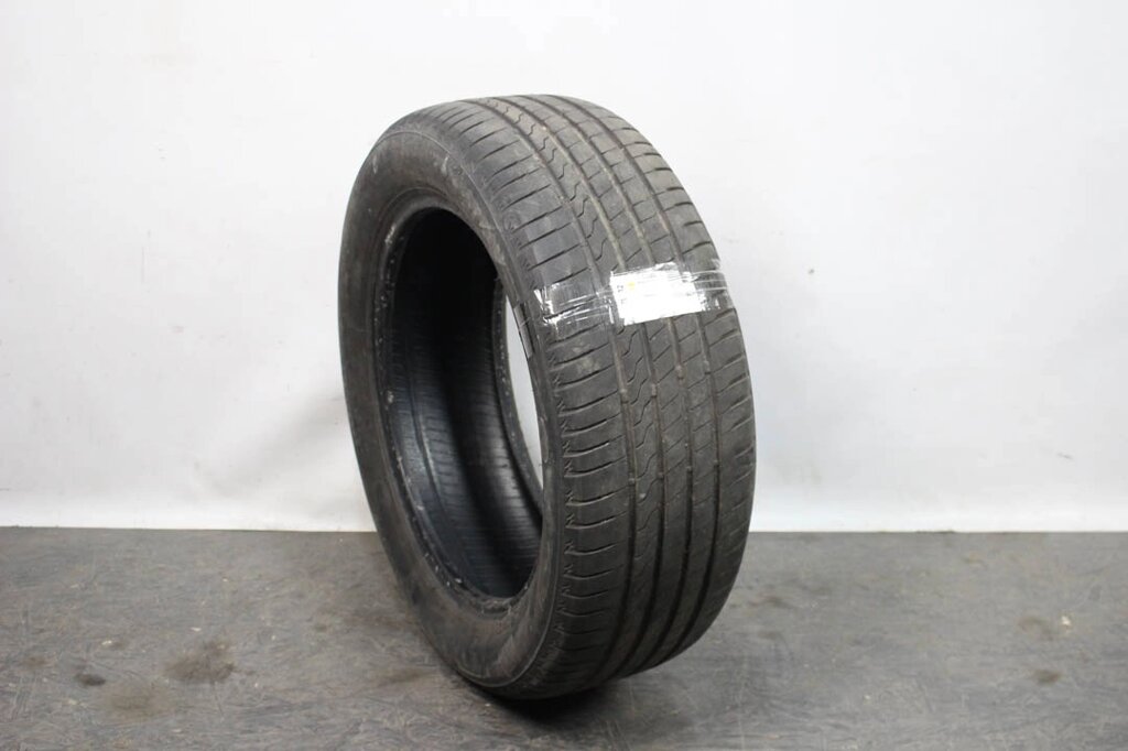 Шина 1шт. R17 215/55 1шт. ROADHAWK Firestone ШИНИ  (79132) від компанії Автозапчастини б/в для японських автомобілів - вибирайте Razborka6062 - фото 1