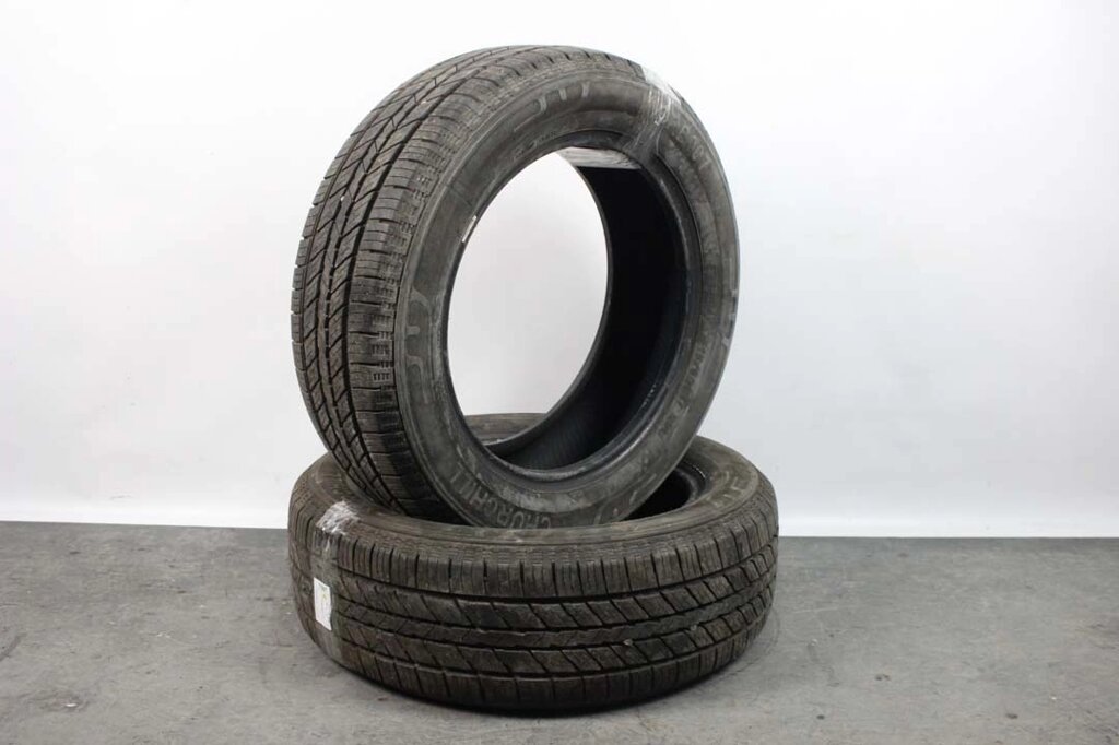 Шина 2шт. R17 215/60 (25.20) ШИНИ (71907) (CHURCHILL) від компанії Автозапчастини б/в для японських автомобілів - вибирайте Razborka6062 - фото 1