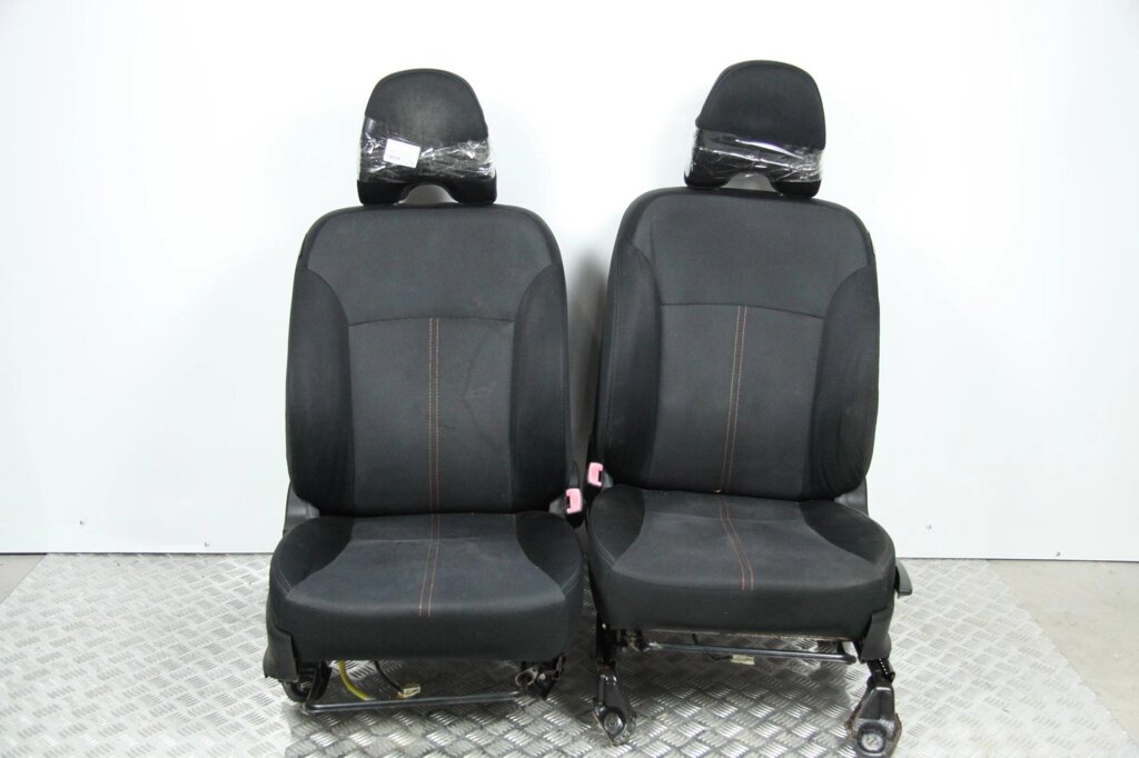 Сидіння тканинні комплект чорні LHD Subaru Forester (SH) 2008-2012 (8703) від компанії Автозапчастини б/в для японських автомобілів - вибирайте Razborka6062 - фото 1