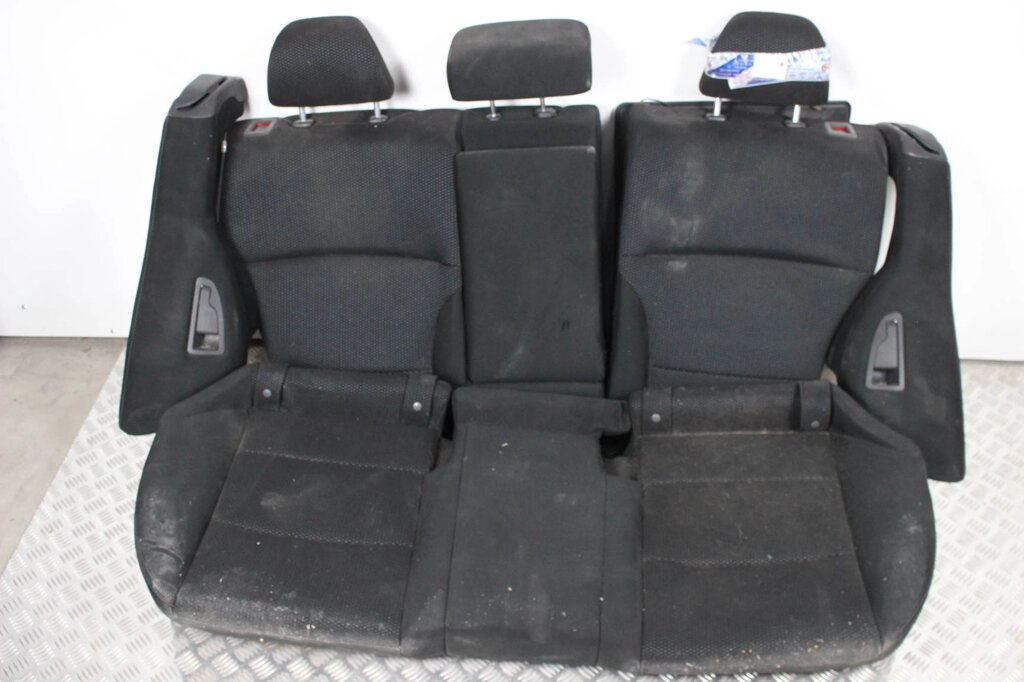 Сидіння Задні повні тканини Subaru Outback (BS/BN) 2014-2020 (60259) від компанії Автозапчастини б/в для японських автомобілів - вибирайте Razborka6062 - фото 1
