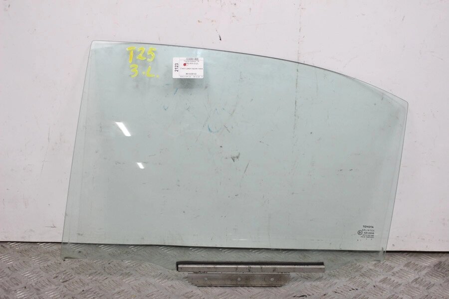 Скло двері заднє ліве Toyota Avensis T25 2003-2009 6810405100 (2123) від компанії Автозапчастини б/в для японських автомобілів - вибирайте Razborka6062 - фото 1