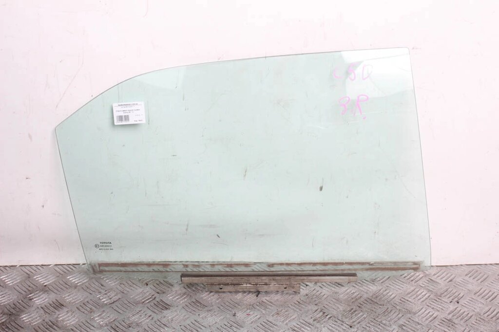 Скло двері заднє праве Toyota Camry 50 2011- 6810306171 (18031) від компанії Автозапчастини б/в для японських автомобілів - вибирайте Razborka6062 - фото 1