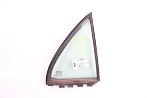 Скло дверей ззаду праворуч (вікно) Toyota Corolla E12 2000-2006 6818802070 (5974)