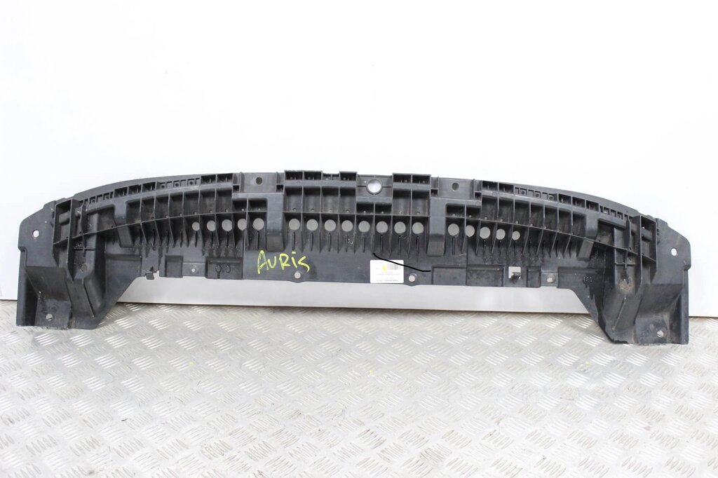 Захист бампера переднього Toyota Auris 2006-2012 52618-02010 (11723) на toyota. parts надірвано кріплення від компанії Автозапчастини б/в для японських автомобілів - вибирайте Razborka6062 - фото 1