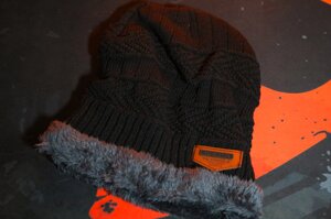 Зимова шапка з хутром Нова