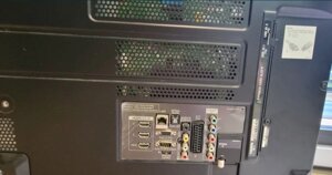 Телевізор LG 47" Дюймів із 3D окулярами 47LX6500