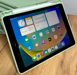 Планшет Apple iPad 6, 32Gb.