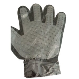 Рукавичка для вичісування шерсті домашніх тварин True Touch сіра фурмінатор ліва