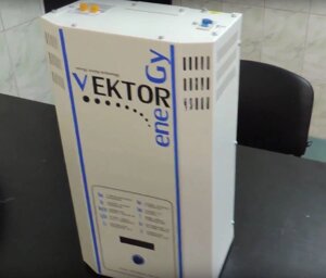 Стабілізатор напруги VEKTOR ENERGY VNL-8000 Lux (+ PH420)