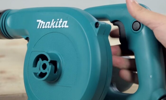 Воздуходувка-пылесос Makita UB 1103 Z