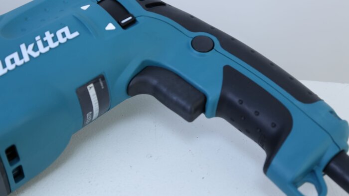 Перфоратор Makita HR 2470