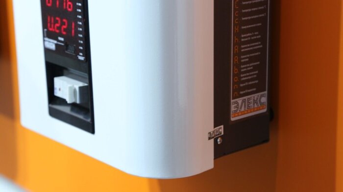 Стабилизатор напряжения Элекс Ампер 12-1/50A v 2.0