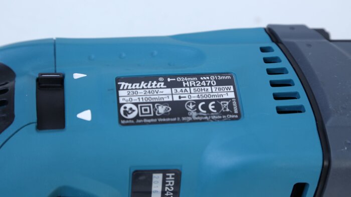 Перфоратор Makita HR 2470