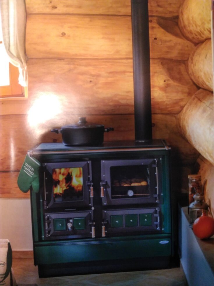Піч камін з духовкою і плитою
 KVS Moravia 9112 - Klaudie Зелена (шпор) від компанії House heat - фото 1