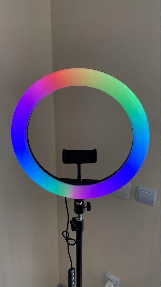 Кільцева лампа 33 см RGB + штатив 2.1 м від компанії Artiv - Інтернет-магазин - фото 1