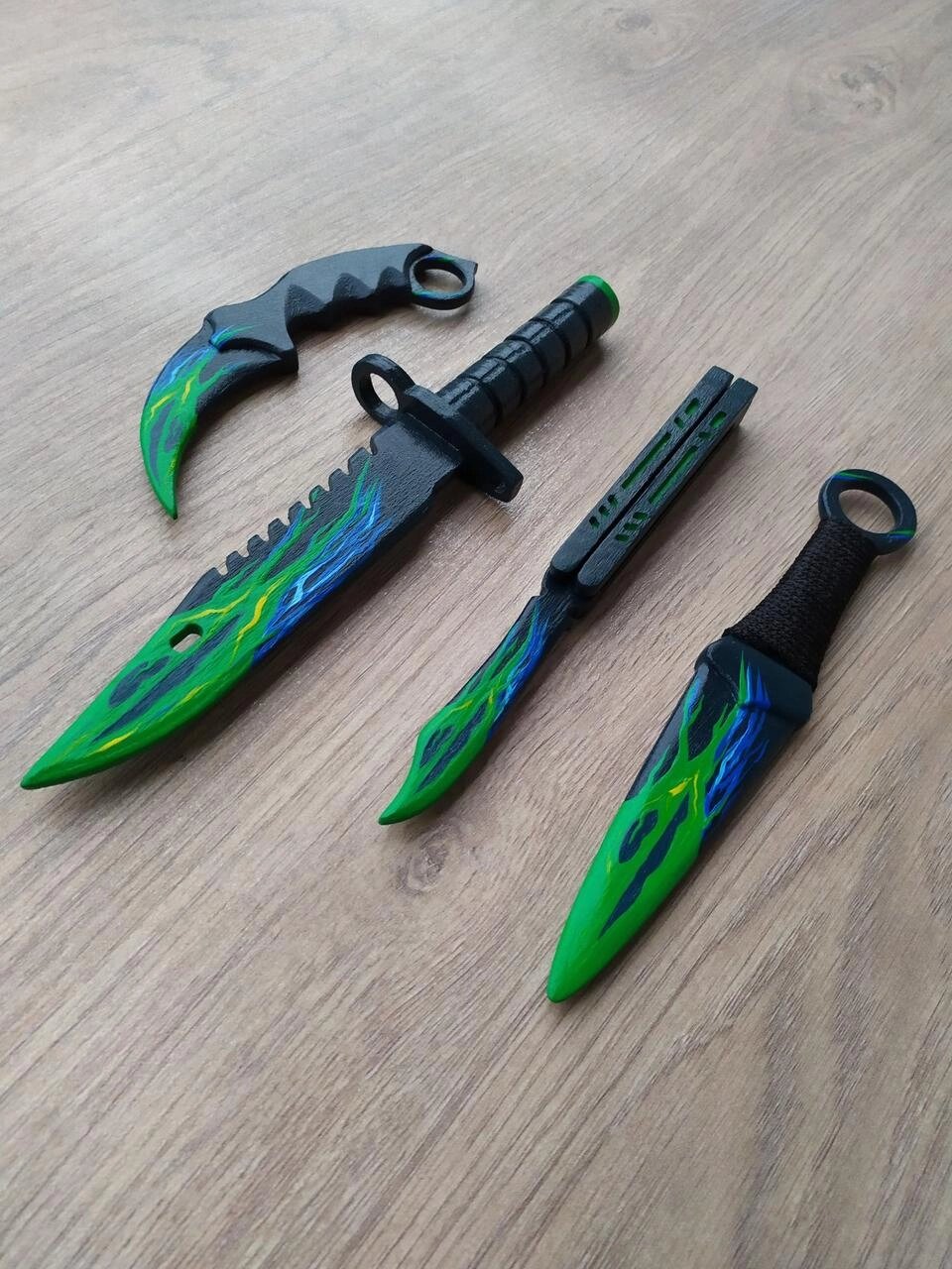 Набір дерев'яних ножів у забарвленні Пойзон Poison кунай Керамбіт м9 від компанії Artiv - Інтернет-магазин - фото 1